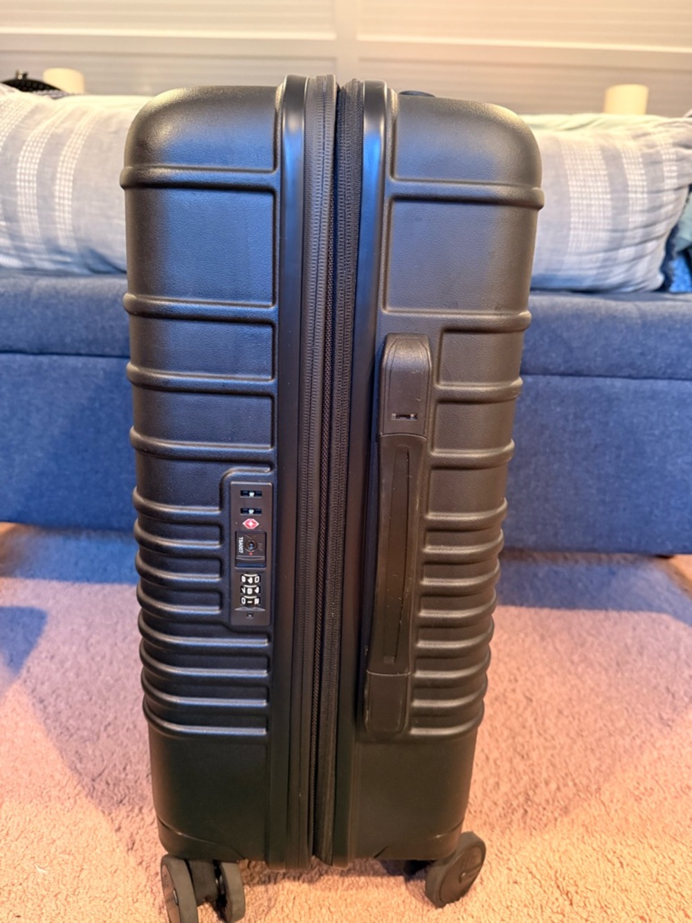BEIS Black Hard-Shell Carry-On Spinner - Picture 2 of 15